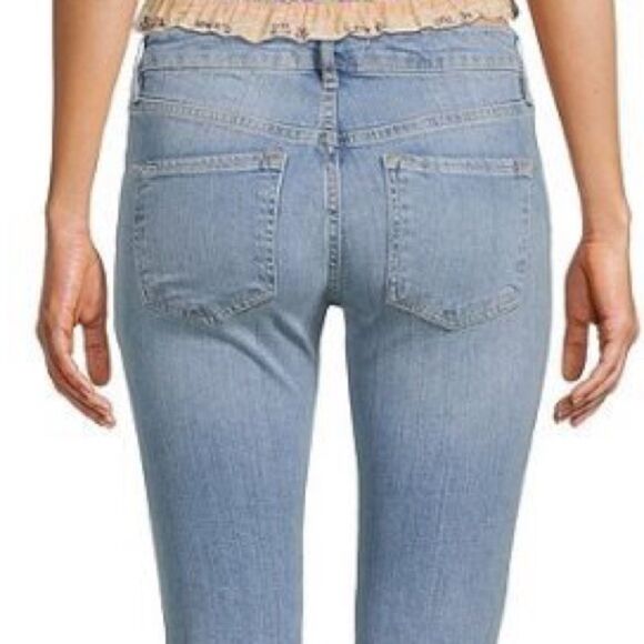 Free People Liv Crop Flare Leg Mid Rise Jeans Medium Wash Released Hem Size 30 - Picture 8 of 13